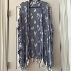 Mud Pie Light Weight Shawl with Tassels